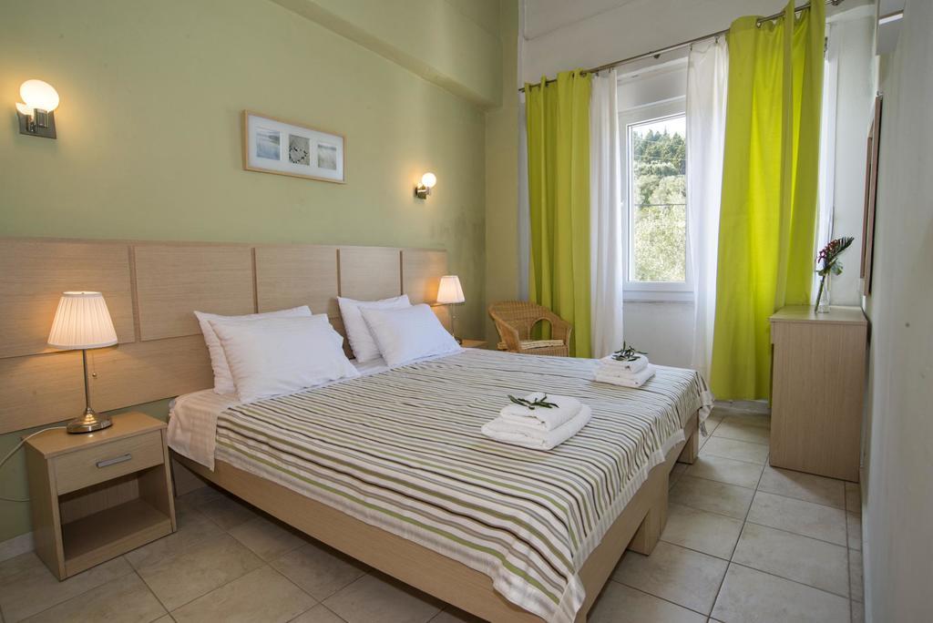 Studios Niki Lákka Habitación foto